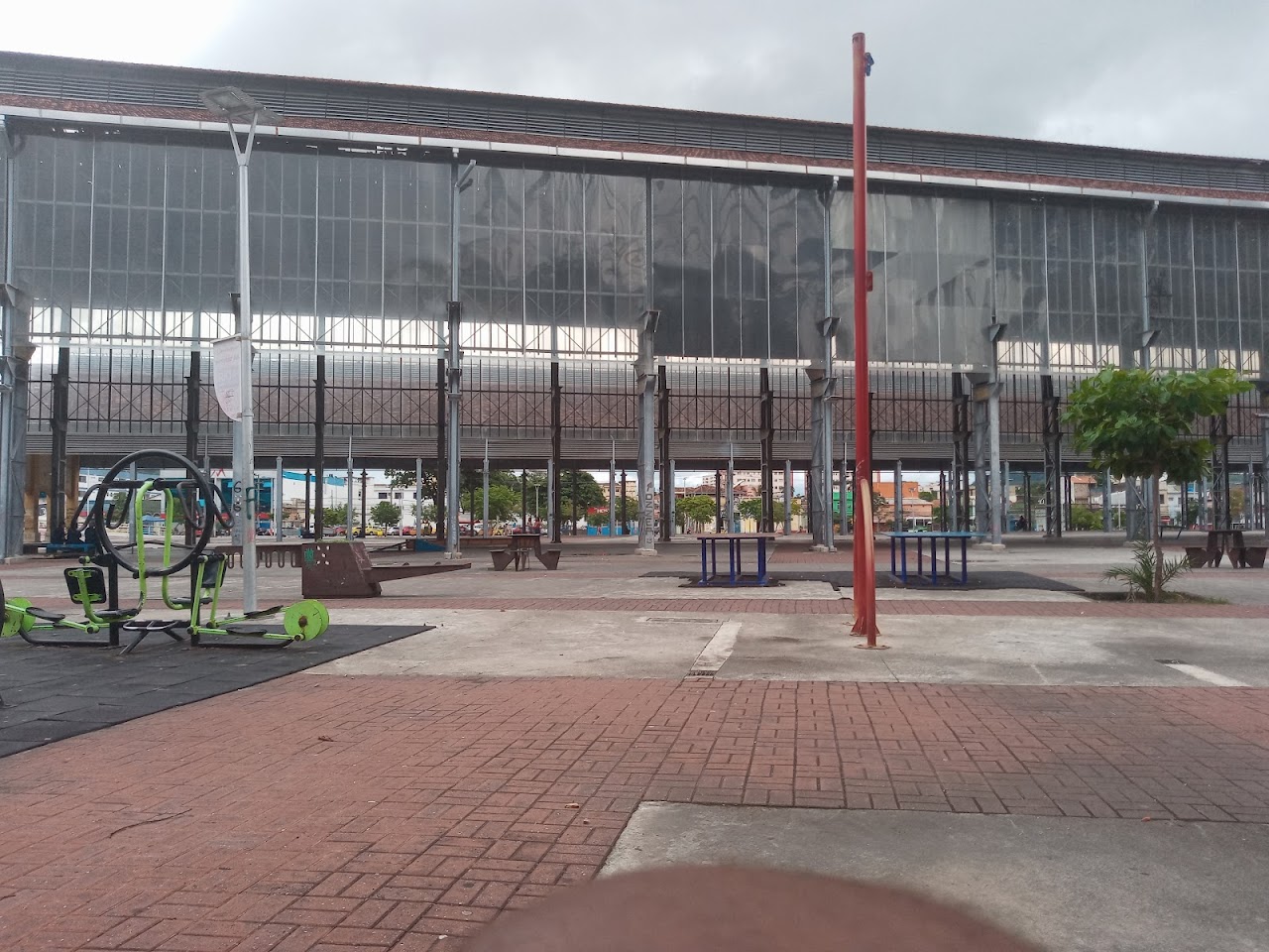 Train Square, Бразилия