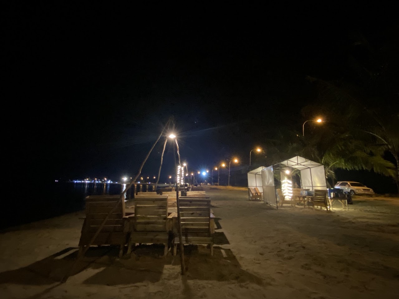 ឆ្នេរចុងប៉ូច The Last Beach