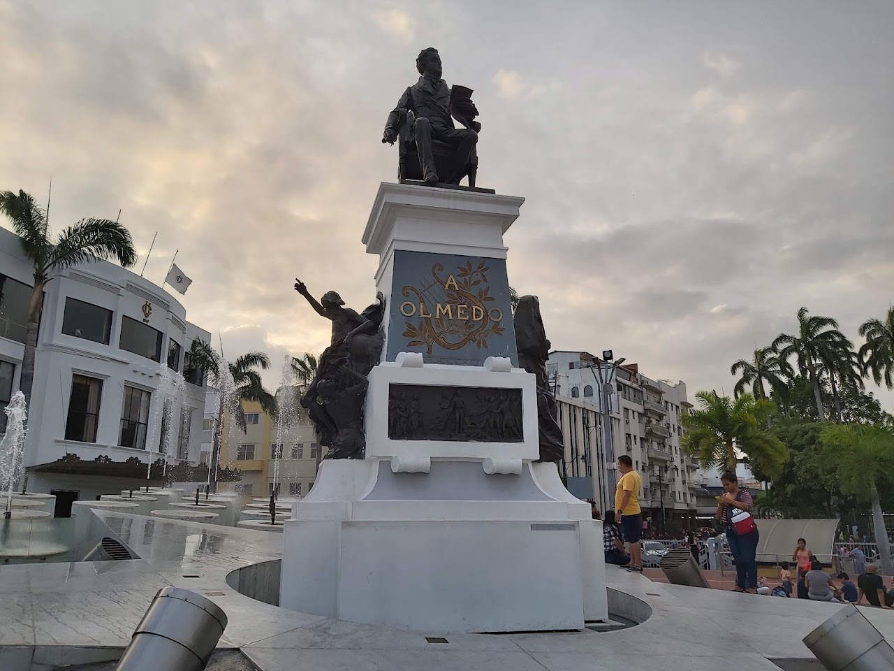 José Joaquín de Olmedo Monument, Гуаякиль
