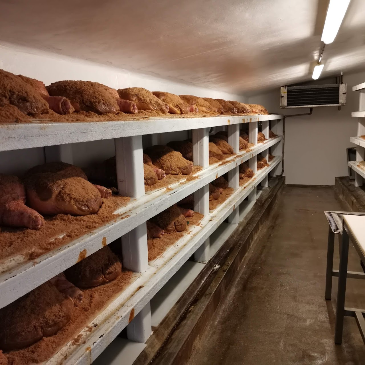 Pierre IBAIALDE — Artisan du jambon à Bayonne, Биарриц