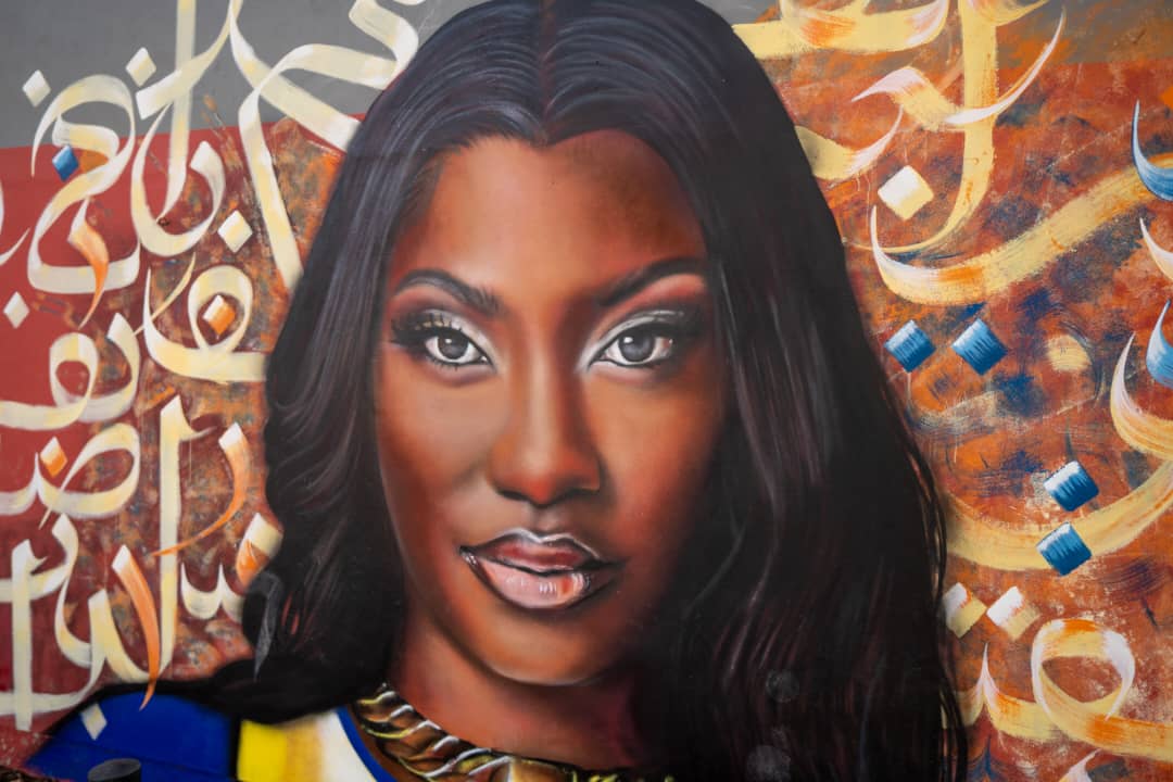Aya Nakamura Mural, Банжул