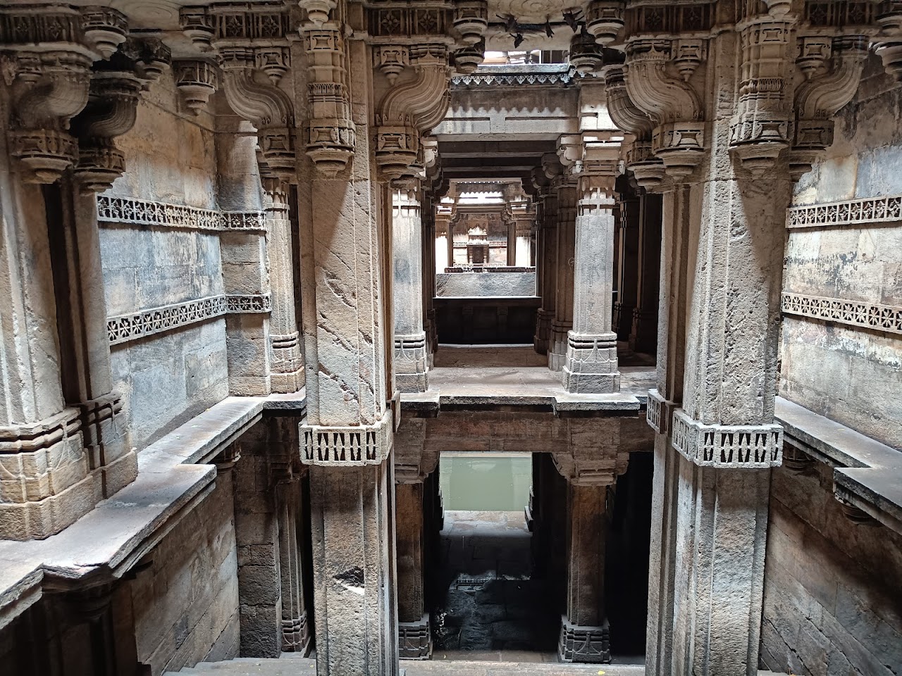 Bai Harir Vav Ahmedabad, Ахмадабад