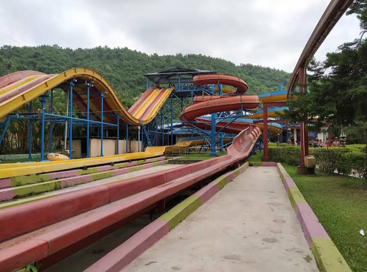 Акколенд, Индия