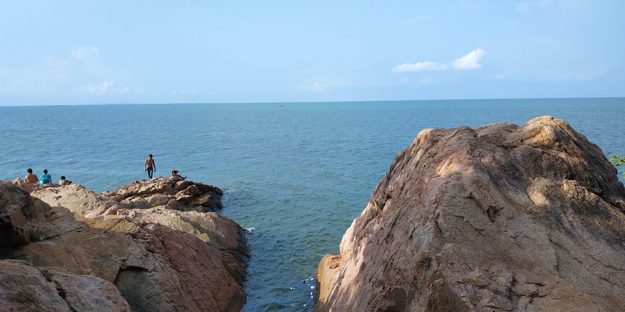 Sekilak Beach Tourism Batam, Батам
