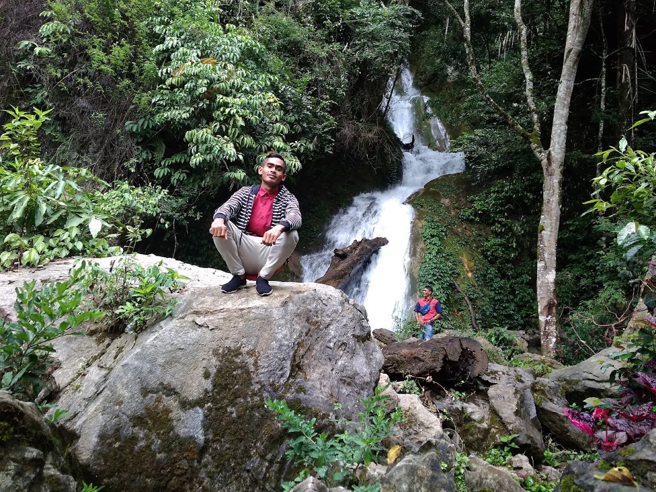 Air Terjun Mengaya, Такенгон