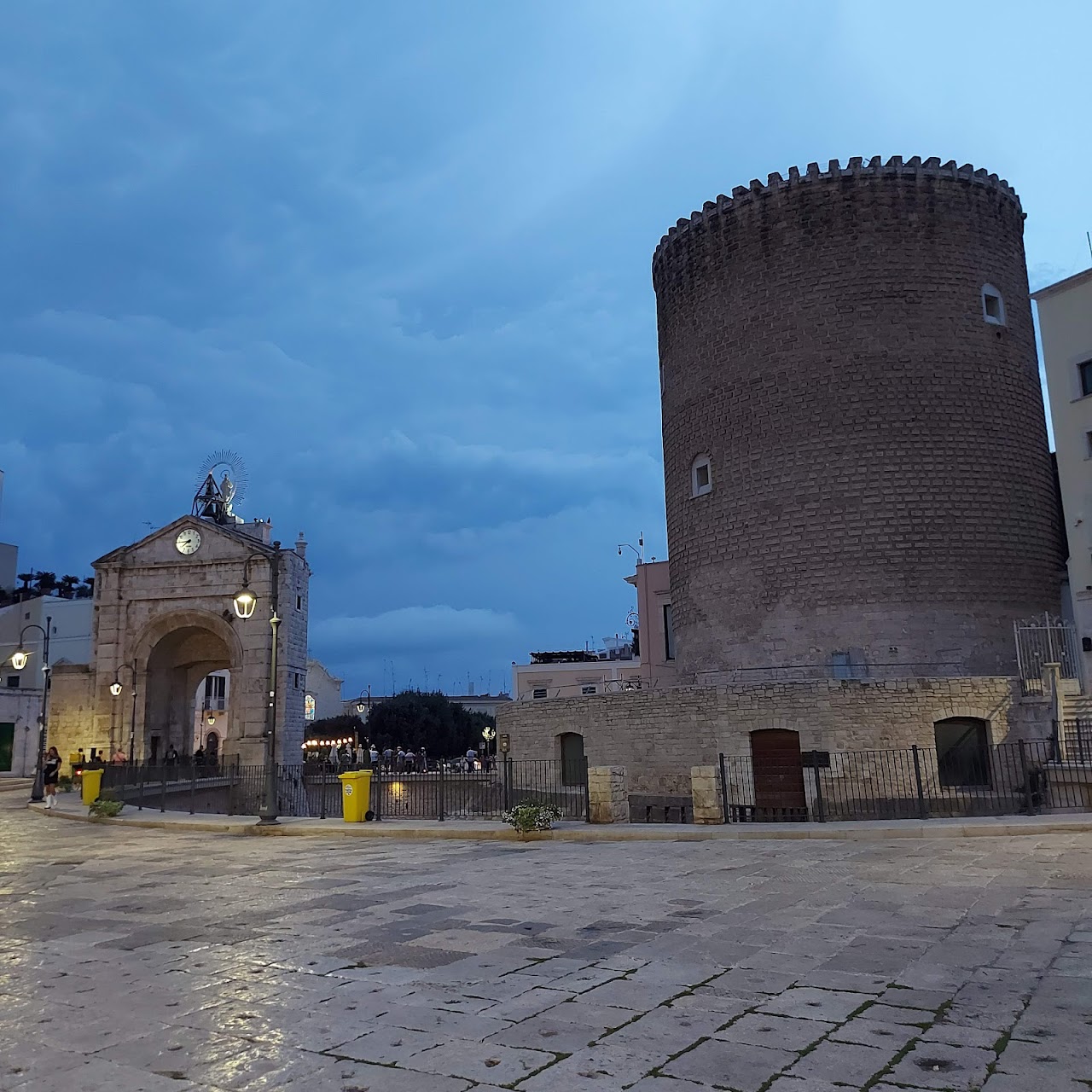 Torrione Angioino, Бари