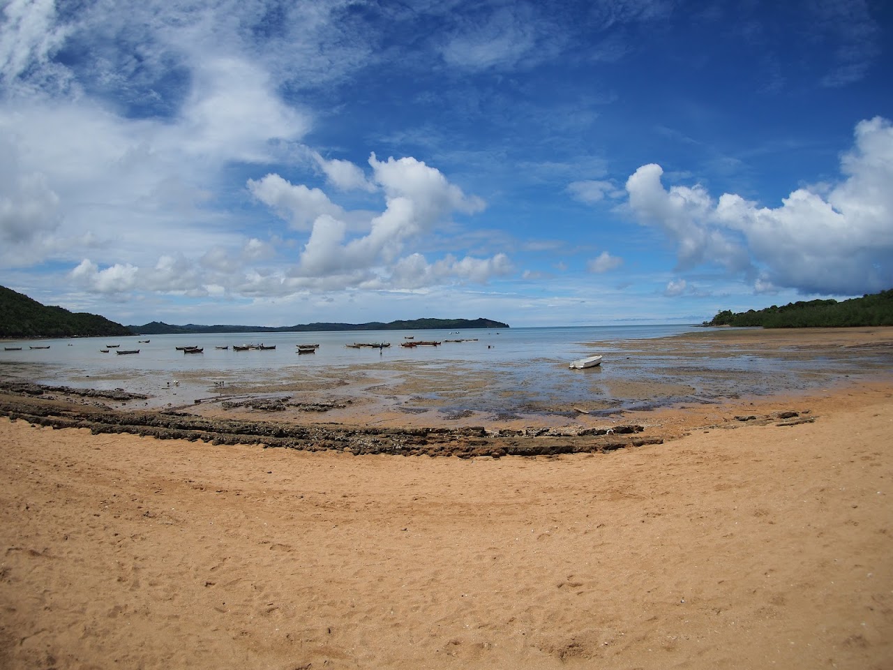 Ampasipohy Village