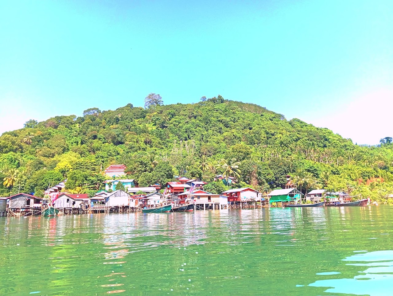 ခရူကျွန်း/ရွာသာယာကျေးရွာ