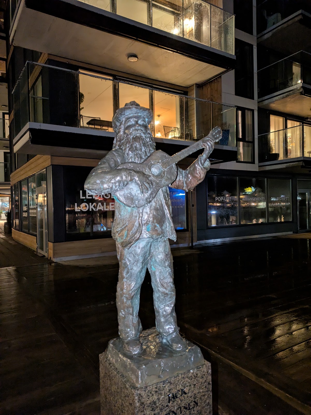 Jack Berntsen Nordnorces Trubadur Statue, Свольвер