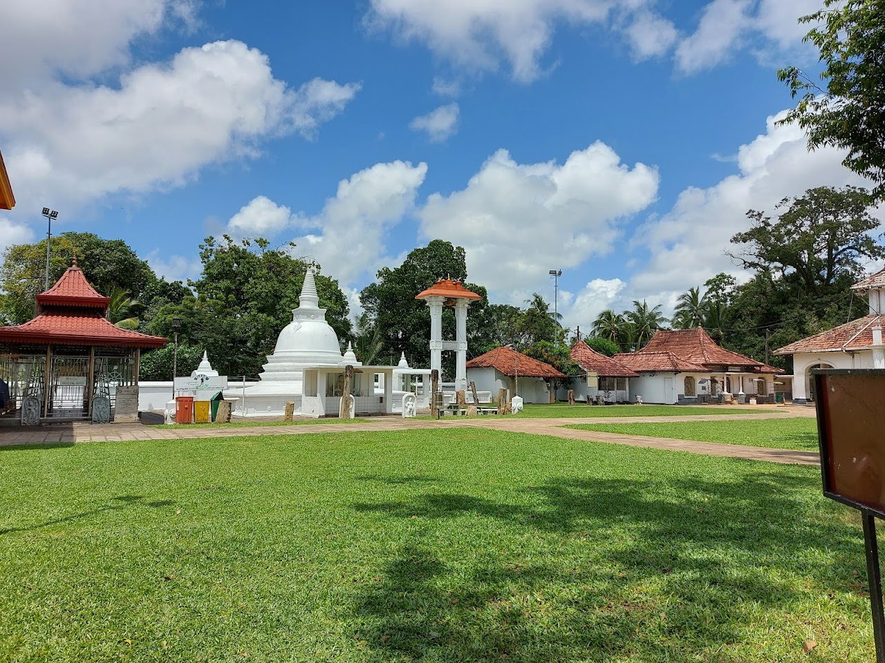 Kotte Rajamaha Vihara කෝට්ටේ රජමහා විහාරය