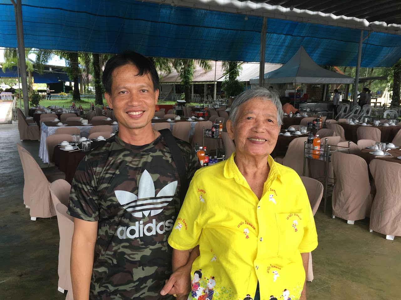 บ้านไร่เดชอุดม, Сураттхани