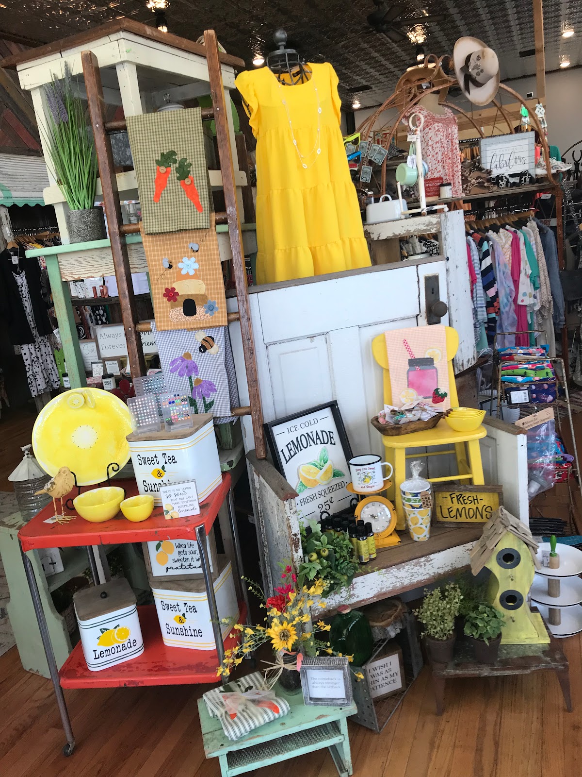 MaKenzi’s Boutique, Огаллала