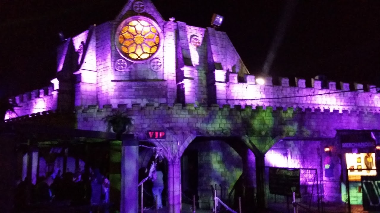 Hundred Acres Manor Haunted House, Питтсбург