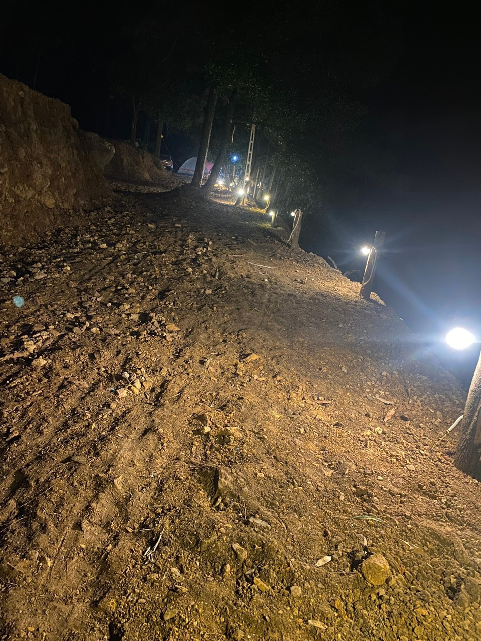 HT-Camping. Hồ hàm lợn.